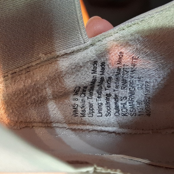 Sole Sensibility grey elastic memory foam sole sandals. - Picture 5 of 5